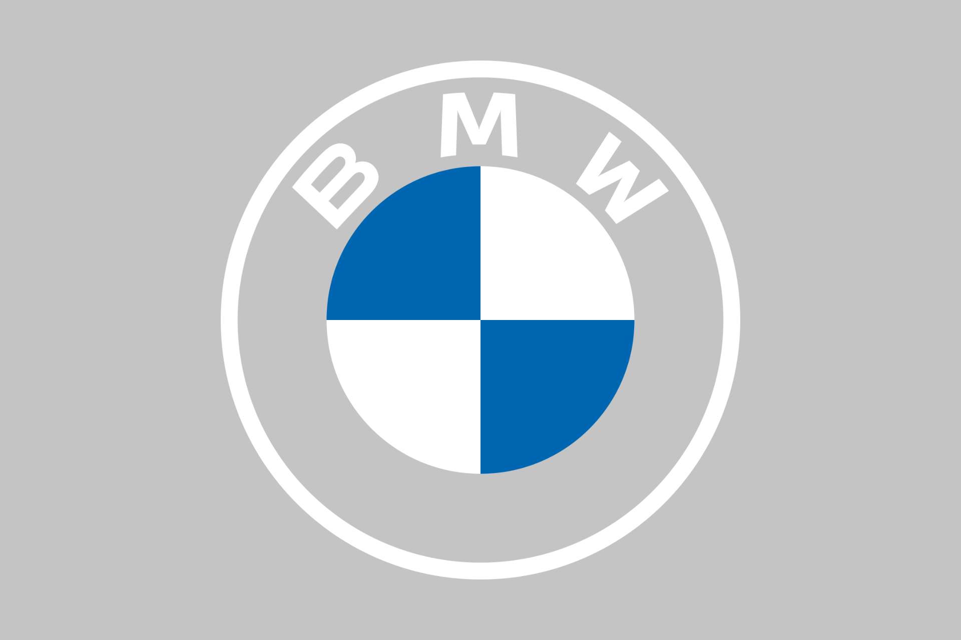 Покраска крыла автомобиля БМВ в Москве и Московской области